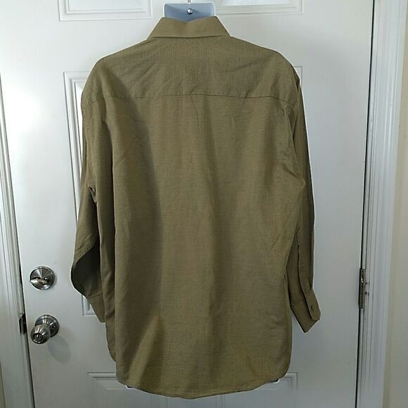 (3/$20) Kenneth Cole waffle print button front shirt - Picture 7 of 8